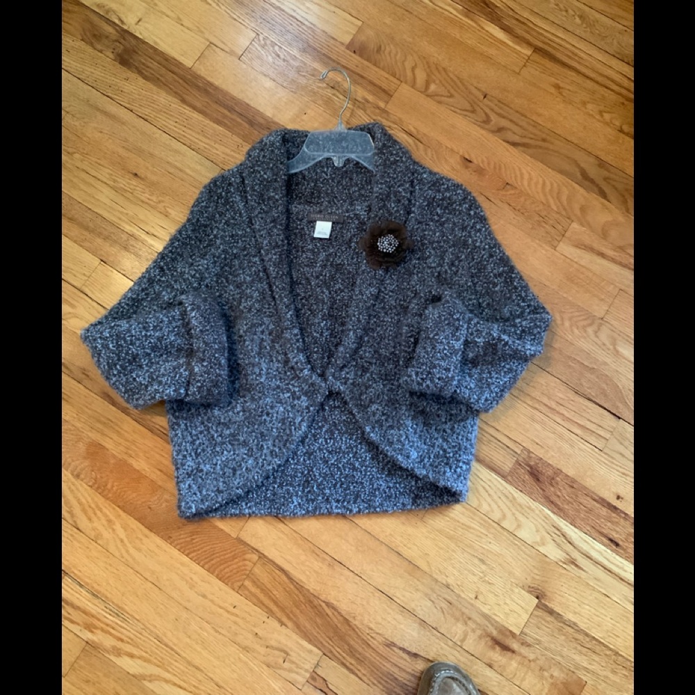 Shrug sweater